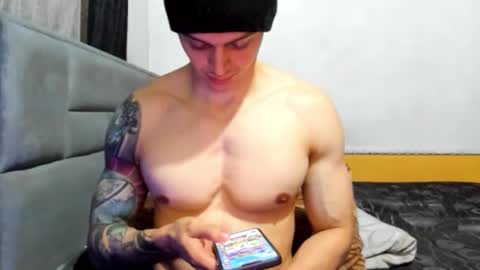 jhon online show from December 5, 10:07 pm