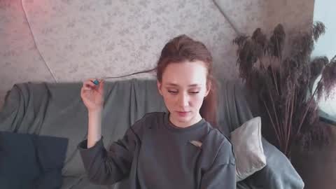 Hi im Alice 3 Im usualy online 03-10 or 17-21 UTC0 online show from February 23, 12:27 pm