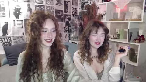 Hi im Alice 3 Im usualy online 03-10 or 17-21 UTC0 online show from November 6, 4:59 am