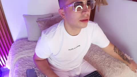 Diego  online show from June 3, 4:04 am