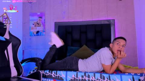 Snapshot of dilam_alfonzo chatting on September 8, 2:16 pm Dilan online show from September 8, 2:16 pm