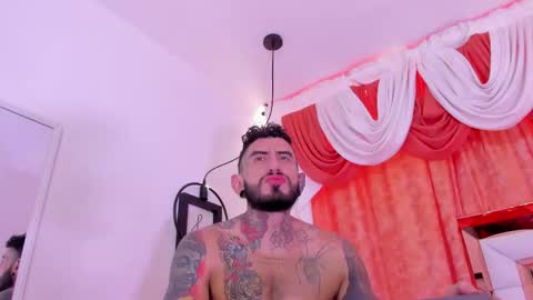 dilan_scootk_ online show from May 30, 7:34 pm