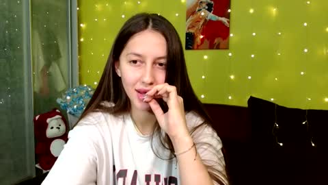 DinaFritz online show from February 12, 3:27 pm