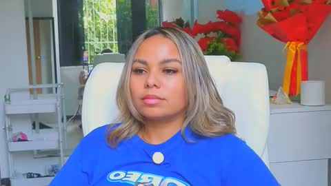 diosadeluniverso_ online show from March 13, 1:14 pm