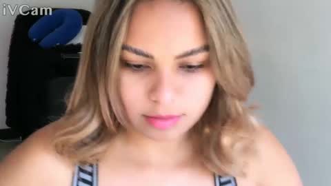 diosadeluniverso_ online show from October 17, 6:01 pm