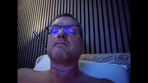 dirkkie1975 online show from March 26, 12:06 am