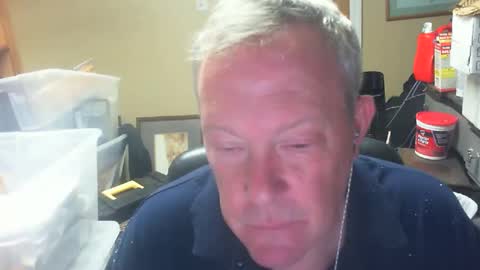 DirtkPitt Fun guy working online show from December 5, 6:28 pm