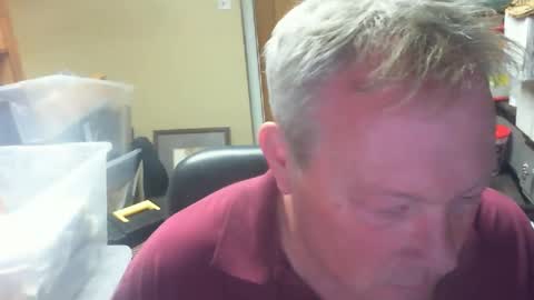 DirtkPitt Fun guy working online show from December 8, 10:47 pm