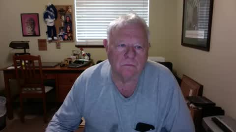 dirtrider195080438 online show from April 12, 5:28 pm