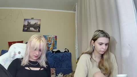 Dirty Kiss69 online show from May 4, 10:05 pm