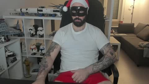 Robert online show from December 25, 11:42 pm