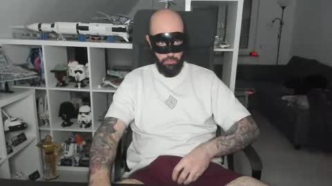 Robert online show from November 2, 12:10 am