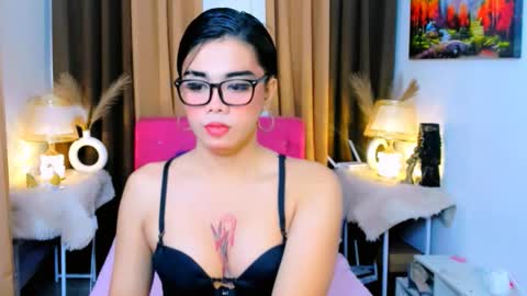 Carmy And Yanna Faulkerson online show from November 20, 6:05 pm