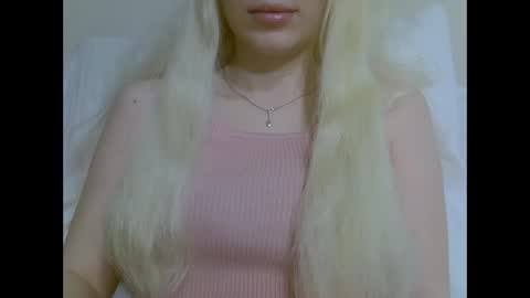 DitaMilton online show from January 16, 7:45 pm