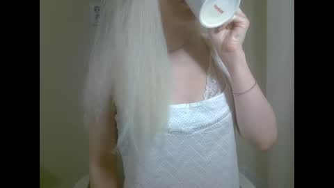 DitaMilton online show from September 19, 8:34 pm