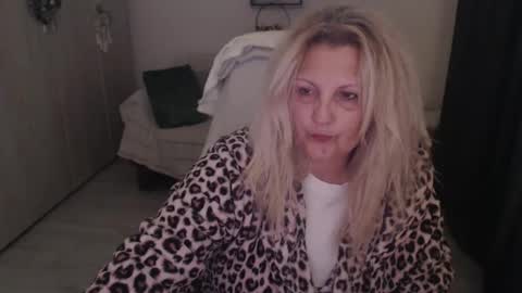 Alexxa online show from April 9, 11:43 pm