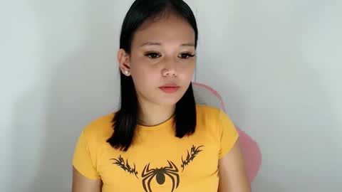 Crystal mae online show from May 24, 8:10 am