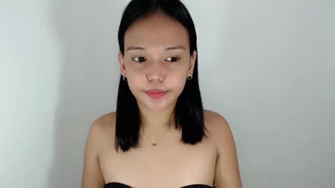 Crystal mae online show from May 6, 4:02 pm