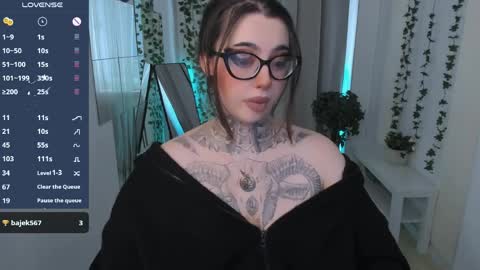 dixipixi_ online show from April 10, 6:30 am