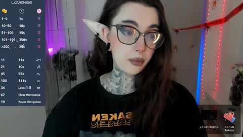 Snapshot of dixipixi_ chatting on October 23, 6:15 am dixipixi_ online show from October 23, 6:15 am
