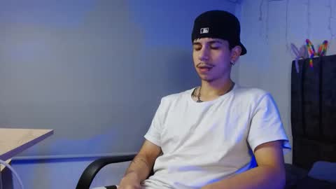 Snapshot of dj__bigd chatting on October 13, 12:12 am big d B online show from October 13, 12:12 am