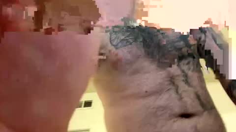 Snapshot of djayuncuttt chatting on December 24, 11:22 pm djayuncuttt online show from December 24, 11:22 pm