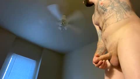 Snapshot of djayuncuttt chatting on March 4, 1:17 pm djayuncuttt online show from March 4, 1:17 pm