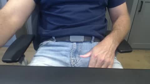 dlincoln69 online show from November 3, 1:45 pm