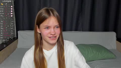 Polly and Kiriko online show from January 25, 5:40 pm