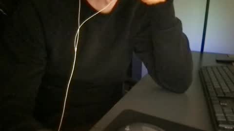 doctor_luv_69 online show from May 3, 9:32 pm