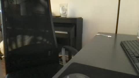doctor_luv_69 online show from May 13, 7:51 am