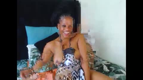 dojabootie online show from December 18, 2:38 pm