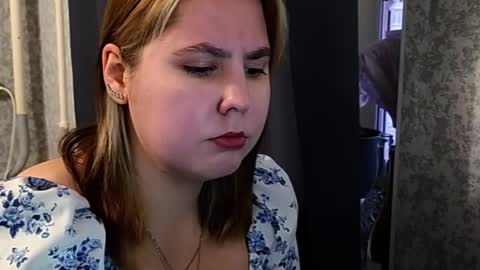 dolcevita_sophia online show from November 15, 10:17 am