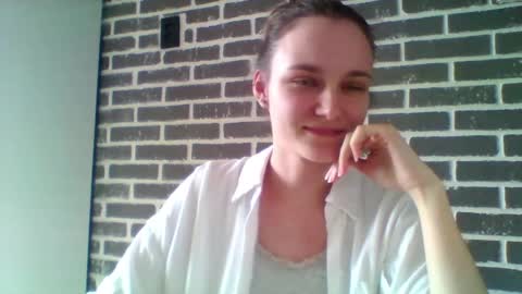 dolcezza_ online show from April 8, 11:13 am