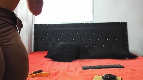 C E L E S T E  online show from October 8, 8:26 pm