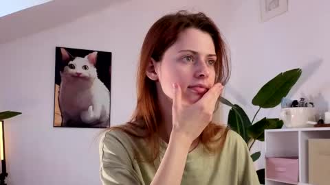 Your doll Lesli online show from April 22, 1:07 pm