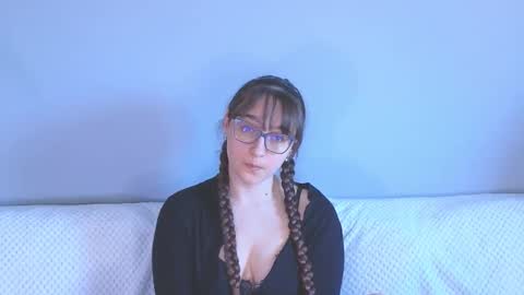 Tessa online show from April 22, 2:57 pm