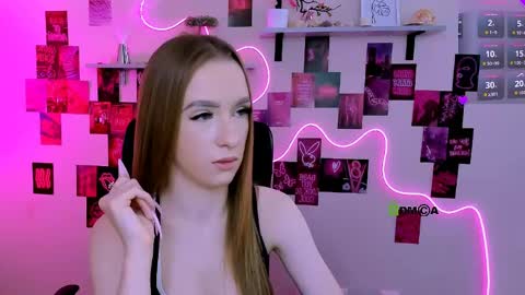 doll_vey online show from April 17, 9:00 am