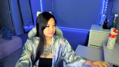 DOLLLFACE online show from September 15, 5:53 am