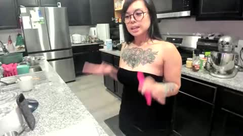 DOLLLFACE online show from November 27, 6:54 am