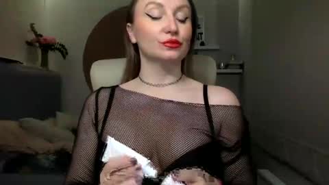 DOM MUMMY online show from February 22, 5:46 pm