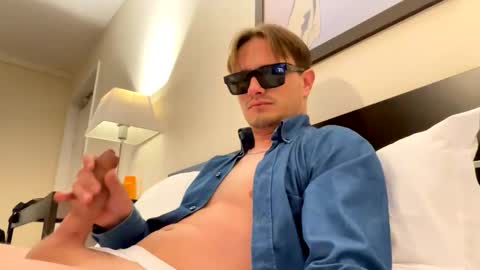 dominextdoor online show from September 30, 5:23 pm