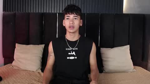 Snapshot of dominic_ghost chatting on September 30, 9:47 pm Dominic online show from September 30, 9:47 pm