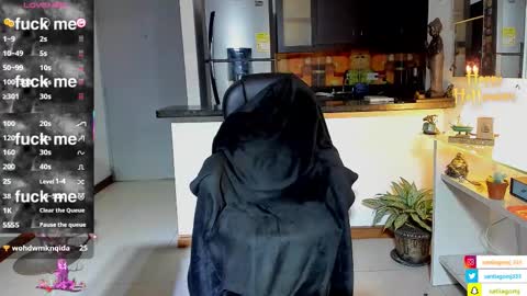 Snapshot of dominic_joness chatting on October 12, 2:37 am SANTI independent model online show from October 12, 2:37 am