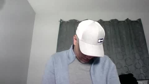 luis online show from November 6, 4:37 am