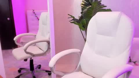 Dominic online show from February 25, 9:07 pm