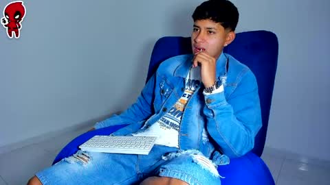  Dominic  online show from May 15, 3:37 am
