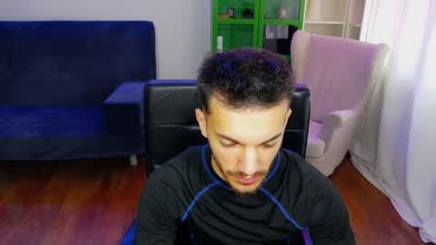 Snapshot of dominicvalente chatting on October 21, 7:24 am dominicvalente online show from October 21, 7:24 am