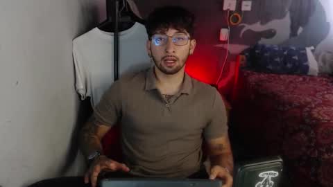 dominus_kane online show from November 16, 6:37 am