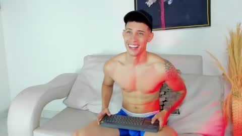 dominyck_ online show from June 30, 3:06 am